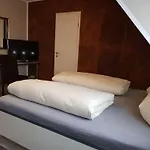 Garni Und Zur Krone Πανσιόν