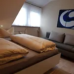 招待所 Garni Und Zur Krone